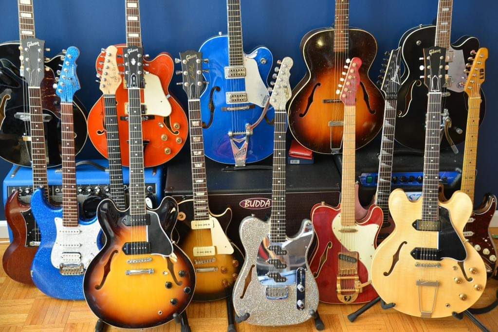 Single-Coil vs P-90 vs Humbucker: The Pickup Guide From a Rack That Has All Three